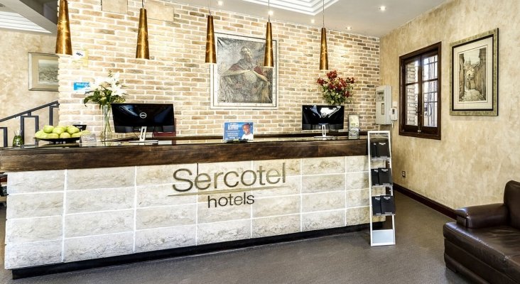 Sercotel Hotels busca un:a 2º Maitre para hotel en Toledo